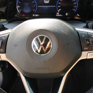 VW Golf VIII 1.5 TSi Style *PANORAMA, LED, NAVIGACIJA*