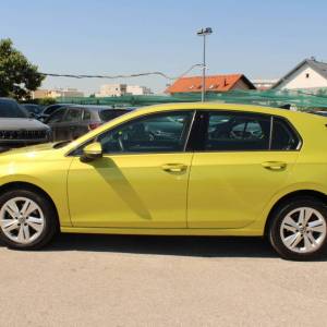 VW Golf VIII 2.0 TDi *LED, NAVIGACIJA, KAMERA*