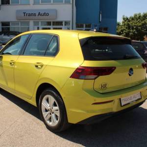 VW Golf VIII 2.0 TDi *LED, NAVIGACIJA, KAMERA*