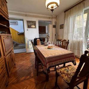 ZADAR-BORIK, duplex kuća na odličnoj lokaciji sa dva stana!!