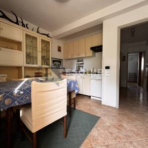 ZADAR-BORIK, duplex kuća na odličnoj lokaciji sa dva stana!!