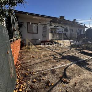 ZADAR-BORIK, duplex kuća na odličnoj lokaciji sa dva stana!!