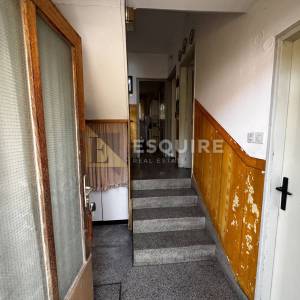 ZADAR-BORIK, duplex kuća na odličnoj lokaciji sa dva stana!!