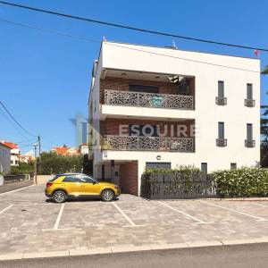 ZADAR - BORIK - Dvosoban penthouse na top lokaciji - 95m2