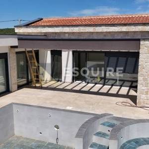 ZADAR - DEBELJAK Trosobna vila s bazenom - 145m2