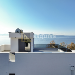 ZADAR - DIKLO - Četverosobna vila 1. red do mora - 150m2