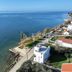 ZADAR - DIKLO - Četverosobna vila 1. red do mora - 150m2