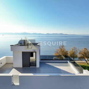 ZADAR - DIKLO - Četverosobna vila 1. red do mora - 150m2