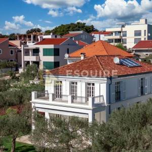Zadar - Diklo, Luksuzna vila prvi red do mora!!