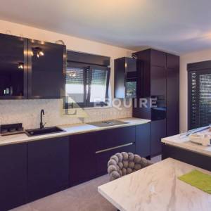 ZADAR - DIKLOVAC - Trosoban namješten stan s vrtom i krovnom terasom - 141m2
