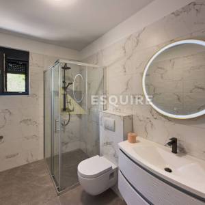 ZADAR - DIKLOVAC - Trosoban namješten stan s vrtom i krovnom terasom - 141m2