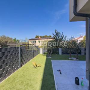 ZADAR - DIKLOVAC - Trosoban namješten stan s vrtom i krovnom terasom - 141m2