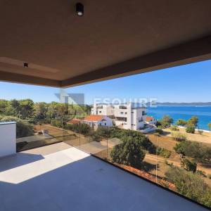 ZADAR - KOŽINO Luksuzan četverosoban penthouse S4 s grijanim bazenom na krovnoj terasi, 100m od mora - 265m2