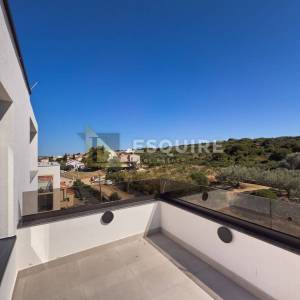 ZADAR - KOŽINO Luksuzan četverosoban penthouse S4 s grijanim bazenom na krovnoj terasi, 100m od mora - 265m2