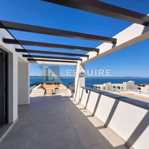 ZADAR - KOŽINO Luksuzan četverosoban penthouse S4 s grijanim bazenom na krovnoj terasi, 100m od mora - 265m2