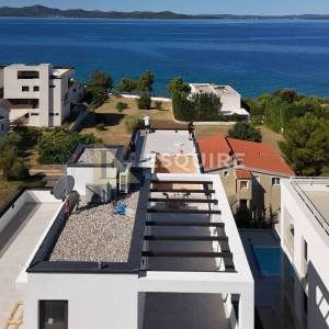 ZADAR - KOŽINO Luksuzan četverosoban penthouse S4 s grijanim bazenom na krovnoj terasi, 100m od mora - 265m2