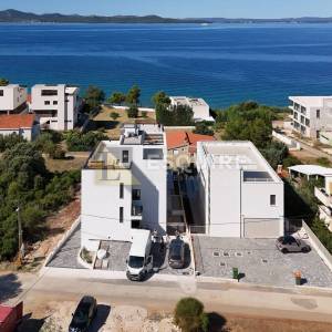 ZADAR - KOŽINO Luksuzan četverosoban stan S1 s grijanim bazenom, 100m od mora - 227m2