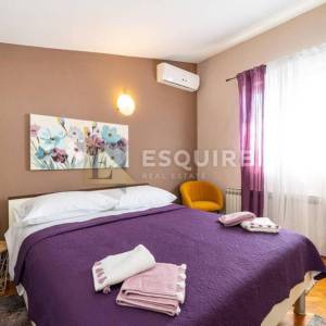 ZADAR - Kuća sa bazenom i pogledom na terenu od 1200m2
