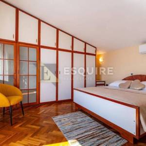 ZADAR - Kuća sa bazenom i pogledom na terenu od 1200m2