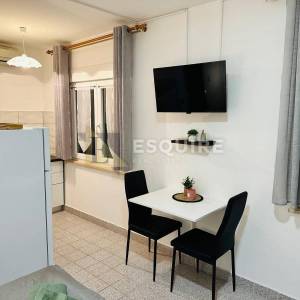 ZADAR-PETRČANE Apartmanska kuća s 5 apartmana i stanom