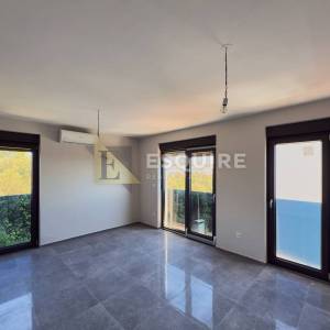 ZADAR - PETRČANE - Luksuzni trosobni dvoetažni apartman s krovnom terasom i pogledom na more!!