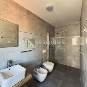 ZADAR - PETRČANE - Luksuzni trosobni dvoetažni apartman s krovnom terasom i pogledom na more!!