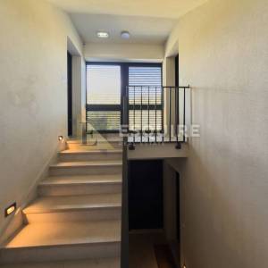 ZADAR - PETRČANE - Luksuzni trosobni dvoetažni apartman s krovnom terasom i pogledom na more!!