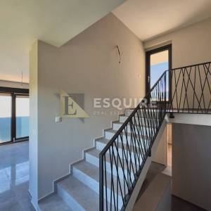 ZADAR - PETRČANE - Luksuzni trosobni dvoetažni apartman s krovnom terasom i pogledom na more!!