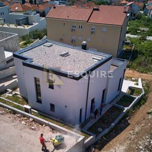 ZADAR - PLOVANIJA - Luksuzna obiteljska vila s panoramskim pogledom - 210m2