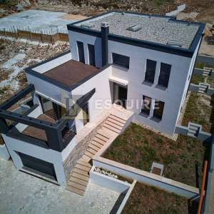 ZADAR - PLOVANIJA - Luksuzna obiteljska vila s panoramskim pogledom - 210m2