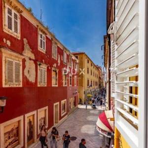 ZADAR, POLUOTOK - Stan na Kalelargi 38 m², urbani život, turistički najam ili poslovni prostor