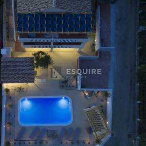 ZADAR - POSEDARJE Impozantna villa sa bazenom - 280m2