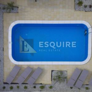 ZADAR - POSEDARJE Impozantna villa sa bazenom - 280m2