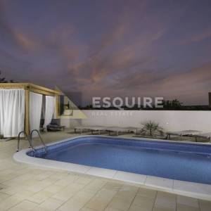 ZADAR - POSEDARJE Impozantna villa sa bazenom - 280m2