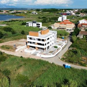 ZADAR, PRIVLAKA - Namješten penthouse 50 metara od mora s prekrasnim pogledom na more! S8