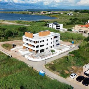 ZADAR, PRIVLAKA - Novogradnja 50 metara od pješčane plaže s pogledom na more! S4