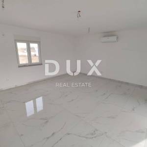 ZADAR, PRIVLAKA - Novogradnja! Vrhunski penthouse samo 140 metara od plaže s neodoljivim pogledom na more! S3