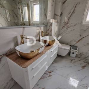 ZADAR, PRIVLAKA - Novogradnja! Vrhunski penthouse samo 140 metara od plaže s neodoljivim pogledom na more! S3