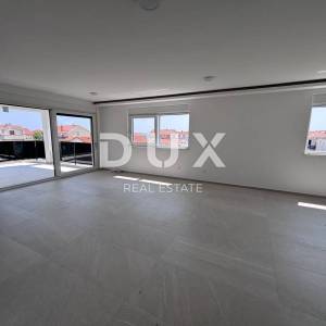 ZADAR, PRIVLAKA - Penthouse na 130m od mora S5