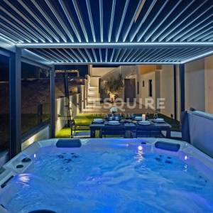 ZADAR – RTINA,  Luksuzan apartman sa bogatom opremom u prizemlju s vrtom!!