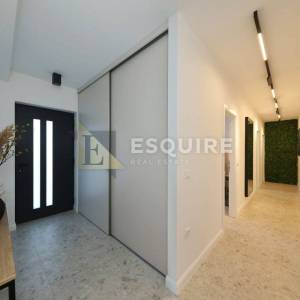 ZADAR – RTINA,  Luksuzan apartman sa bogatom opremom u prizemlju s vrtom!!