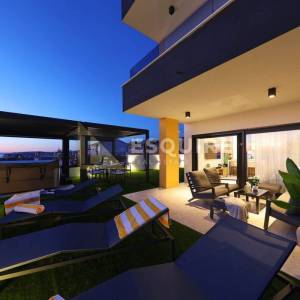 ZADAR – RTINA,  Luksuzan apartman sa bogatom opremom u prizemlju s vrtom!!