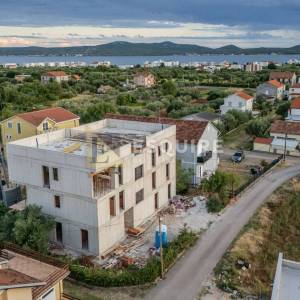 ZADAR - SUKOŠAN Trosoban penthouse S6 na 2. katu od 84 m2!!
