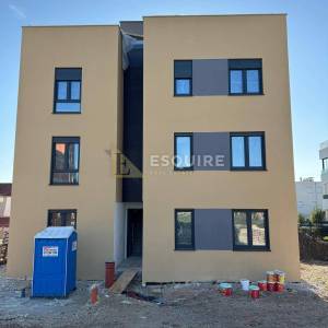 ZADAR - SUKOŠAN Trosoban stan S01 u prizemlju s vrtom, 60 m od mora!!