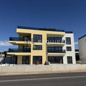 ZADAR - SUKOŠAN - Trosoban stan S03, 20m od mora - 88m2