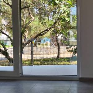 ZADAR, SUKOŠAN - trosobni stan sa vrtom u  novogradnji