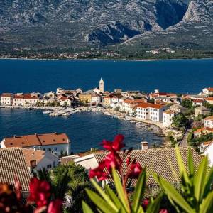 ZADAR, VINJERAC - građevinsko zemljište T1 namjene 2.754 m2 udaljeno 85 metara od mora! PRILIKA!