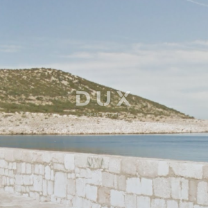 ZADAR, VINJERAC - građevinsko zemljište T1 namjene 2.754 m2 udaljeno 85 metara od mora! PRILIKA!