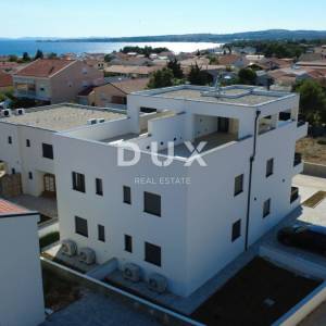 ZADAR, VIR - Elegantan stan u prizemlju s vrtom! Novogradnja! S2