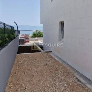 ZADAR - VIR Villa u novogradnji sa dva bazena - 180m2